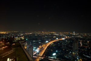 Blick auf Bangok bei Nacht