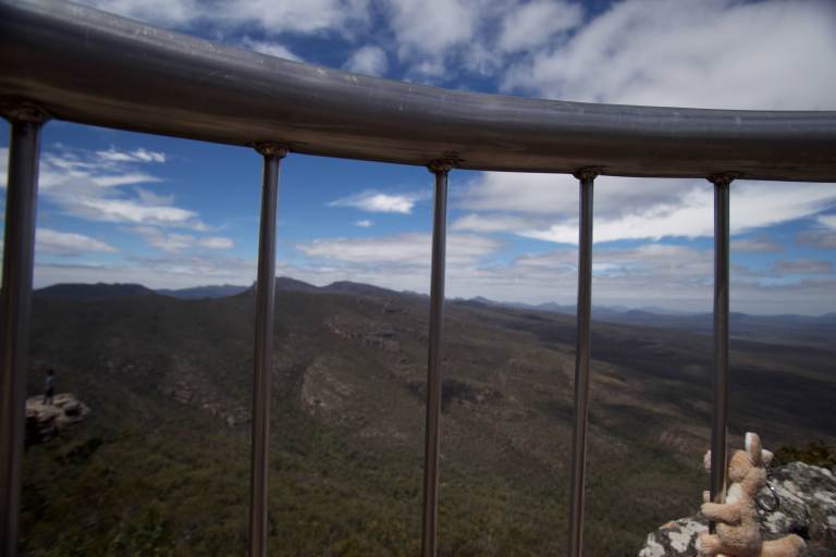 Finnchen im sicheren Abstand zu den Balconies